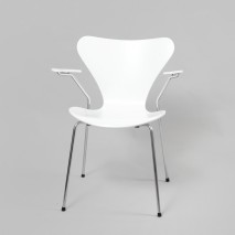 Silla SERIE 7 BRAZOS Arne Jacobsen